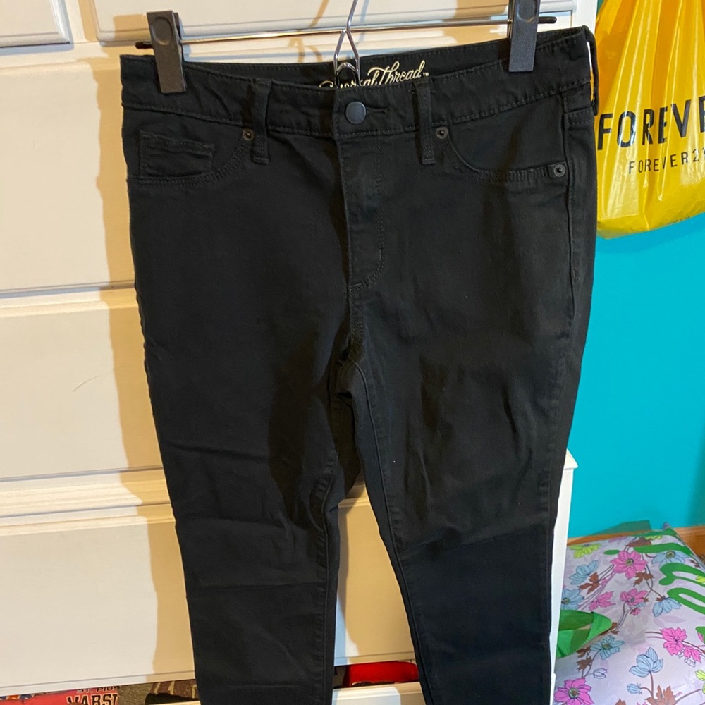 black universal thread mid rise jeggings